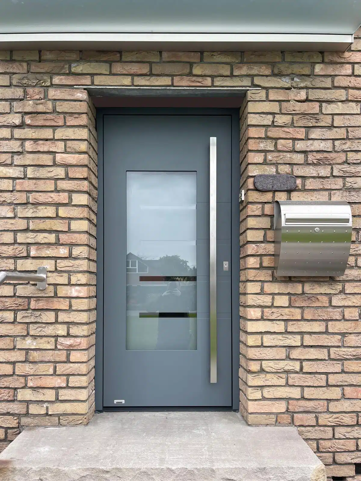 Haustürtausch April nachher